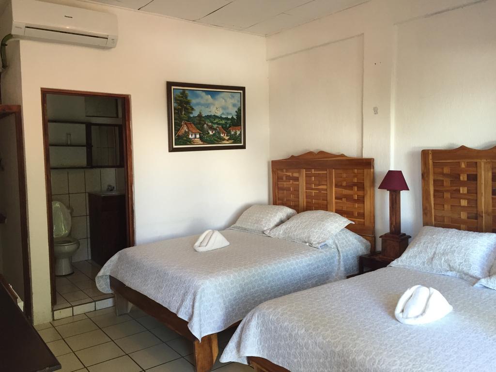 Hotel Coco Beach Manuel Antonio Kültér fotó
