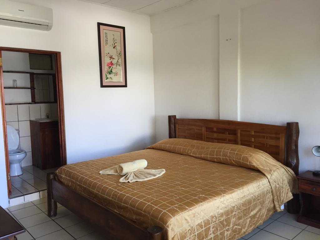 Hotel Coco Beach Manuel Antonio Kültér fotó