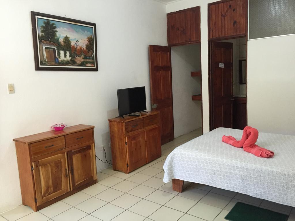 Hotel Coco Beach Manuel Antonio Kültér fotó