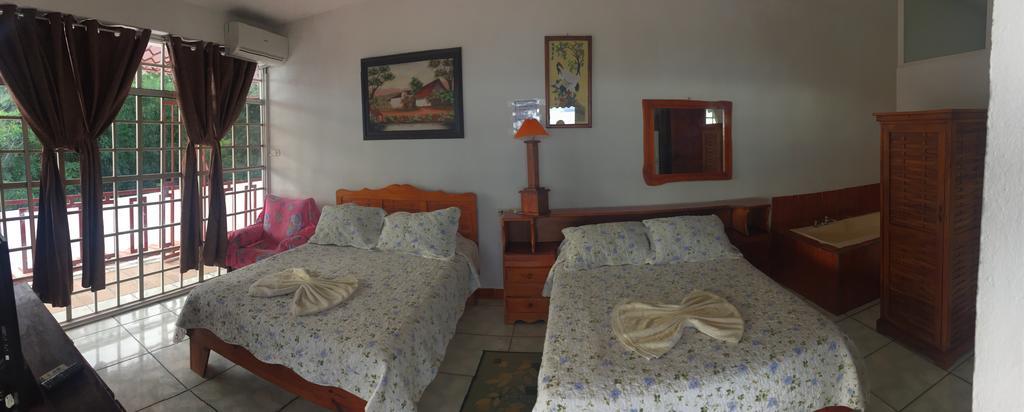 Hotel Coco Beach Manuel Antonio Kültér fotó