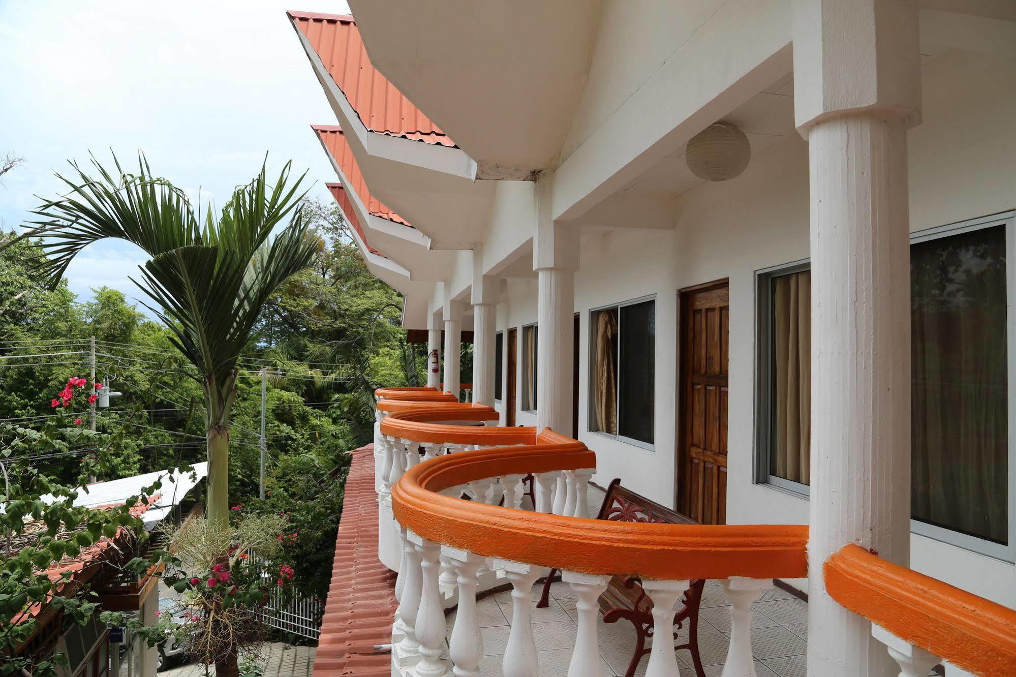 Hotel Coco Beach Manuel Antonio Kültér fotó