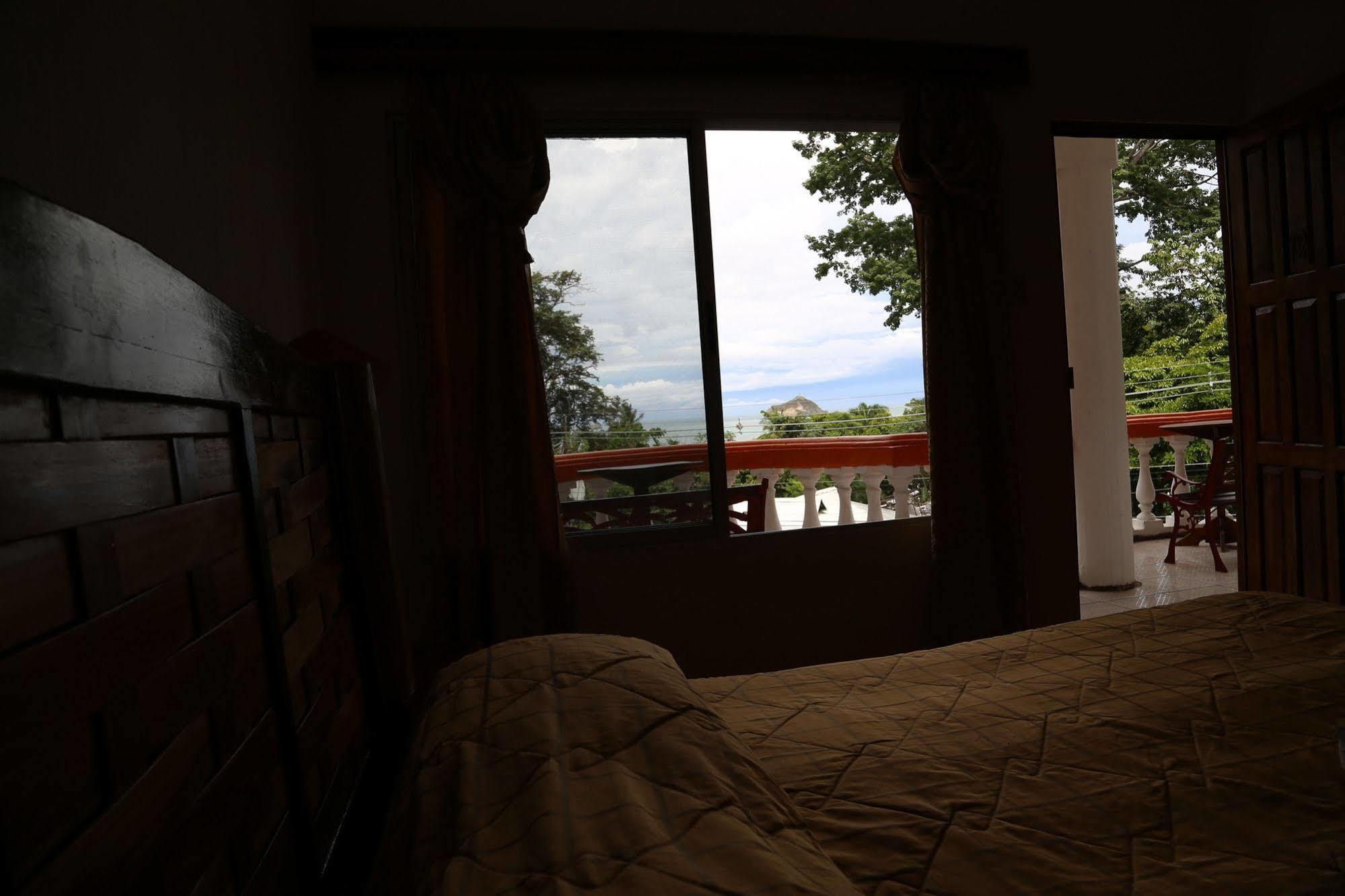 Hotel Coco Beach Manuel Antonio Kültér fotó